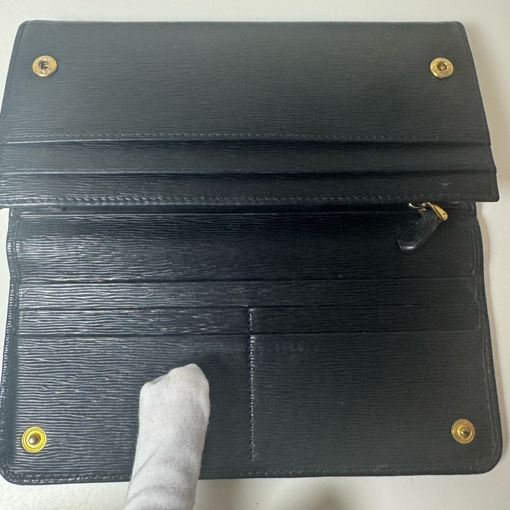 Prada Saffiano Lux Leather Continental Wallet with Gold Hardware - Picture 9 of 16